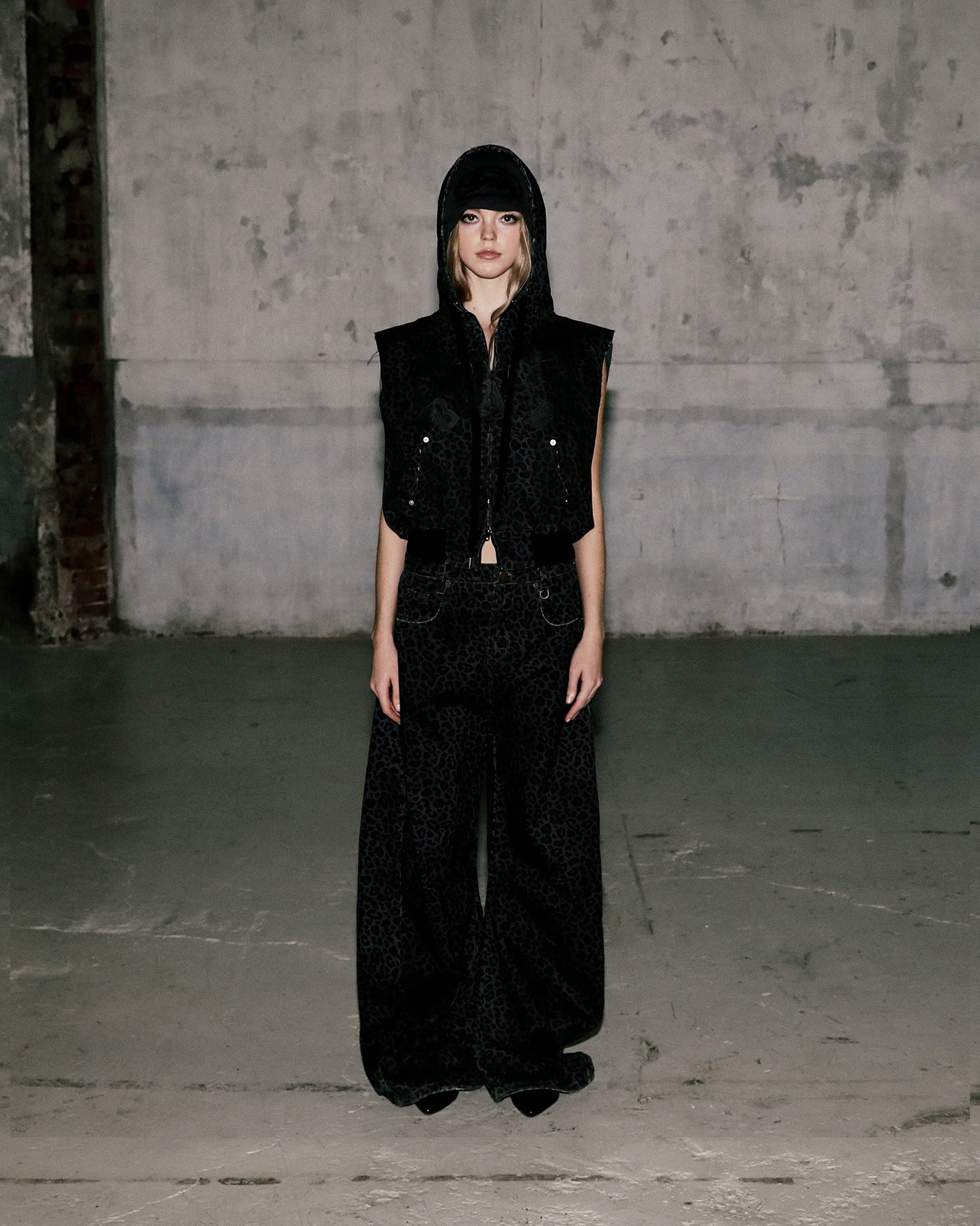 Badblood Lion Patch Washed Barrel Pants Black Leopard