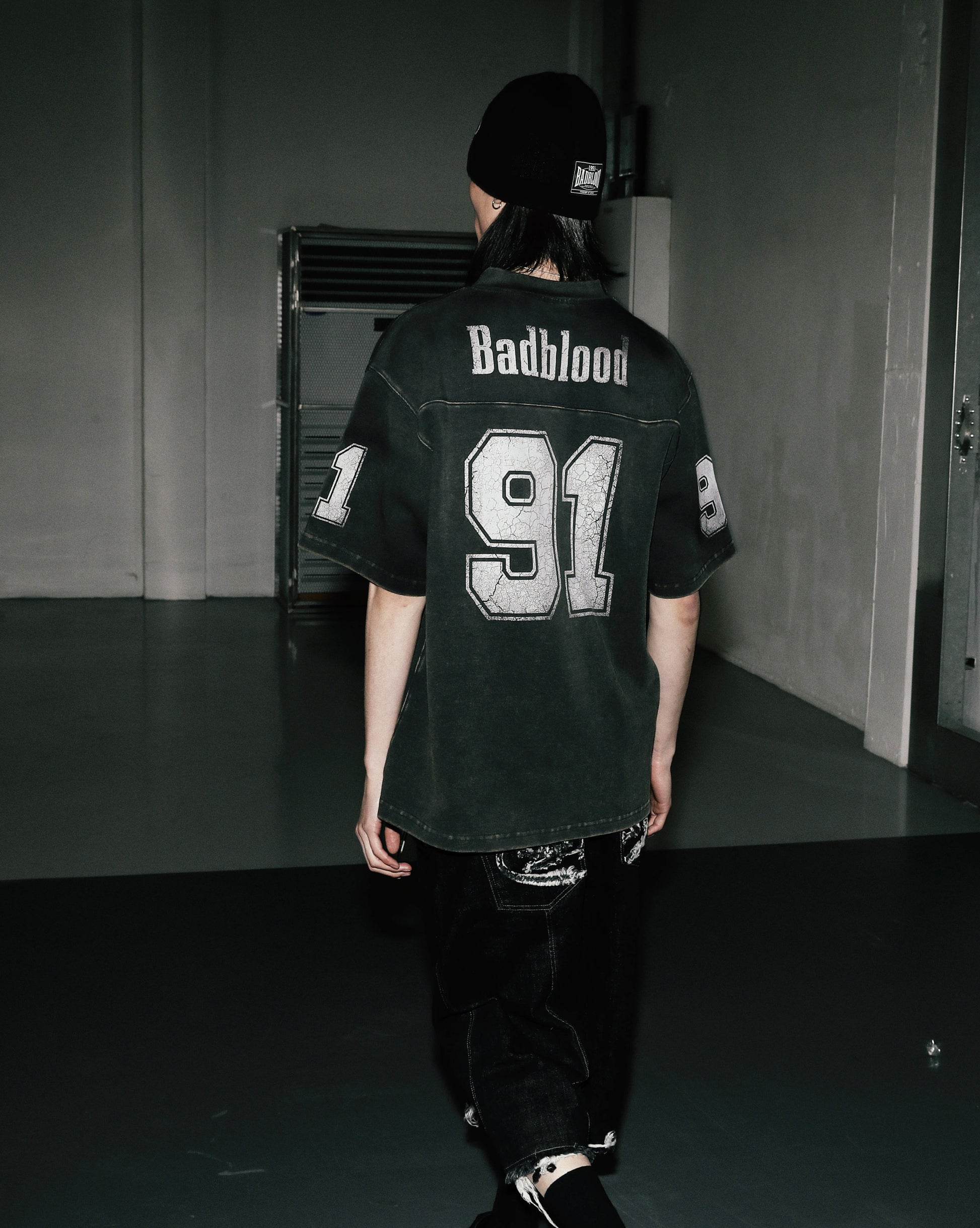 Badblood 91 Crack Print V-Neck T-Shirt Black