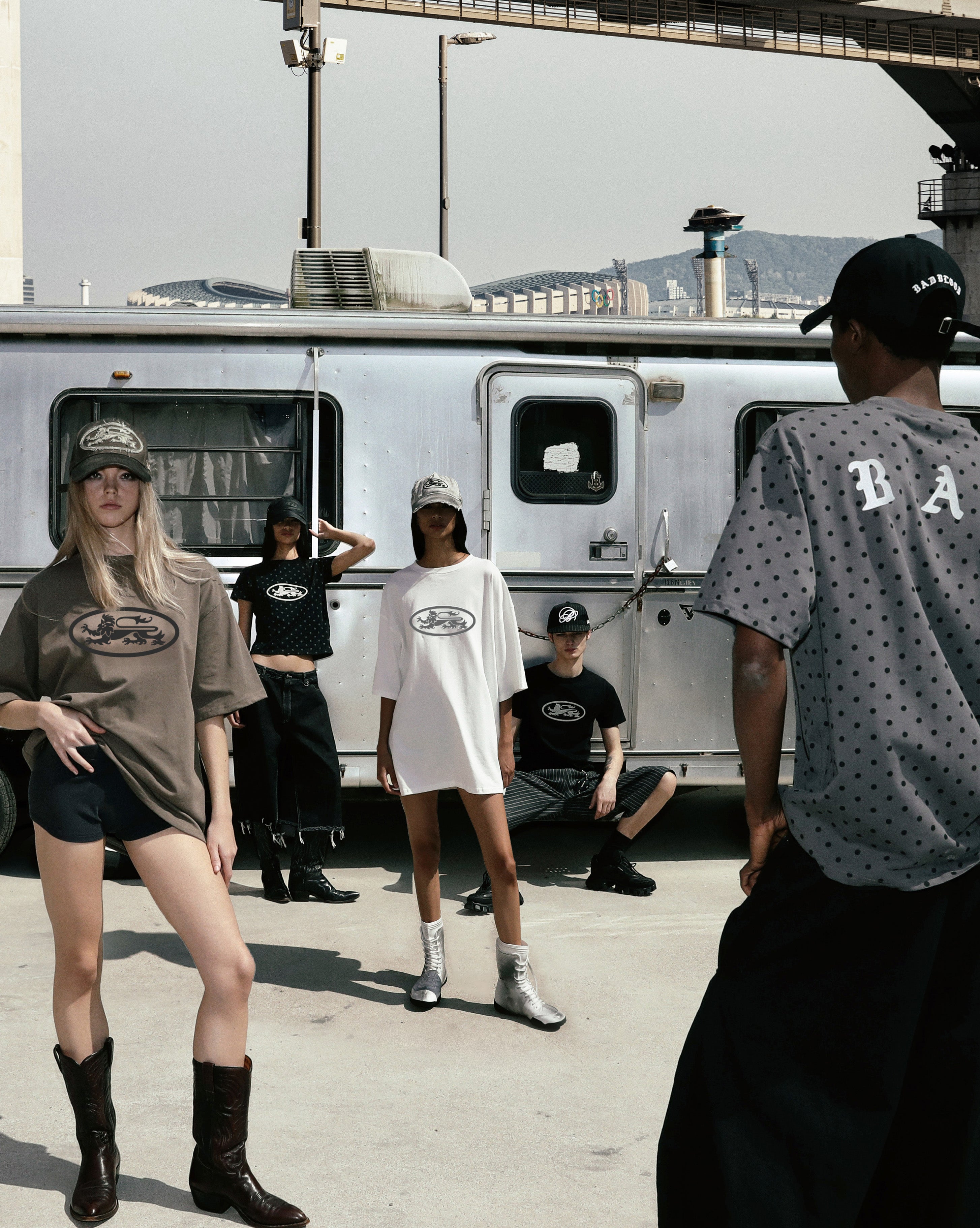 ☆BADBLOOD☆Mystic Basic T-Shirt Tシャツ 男女兼用 大人気 Badblood Mystic Basic T-Shirt - Black – BBGSHOPHK
