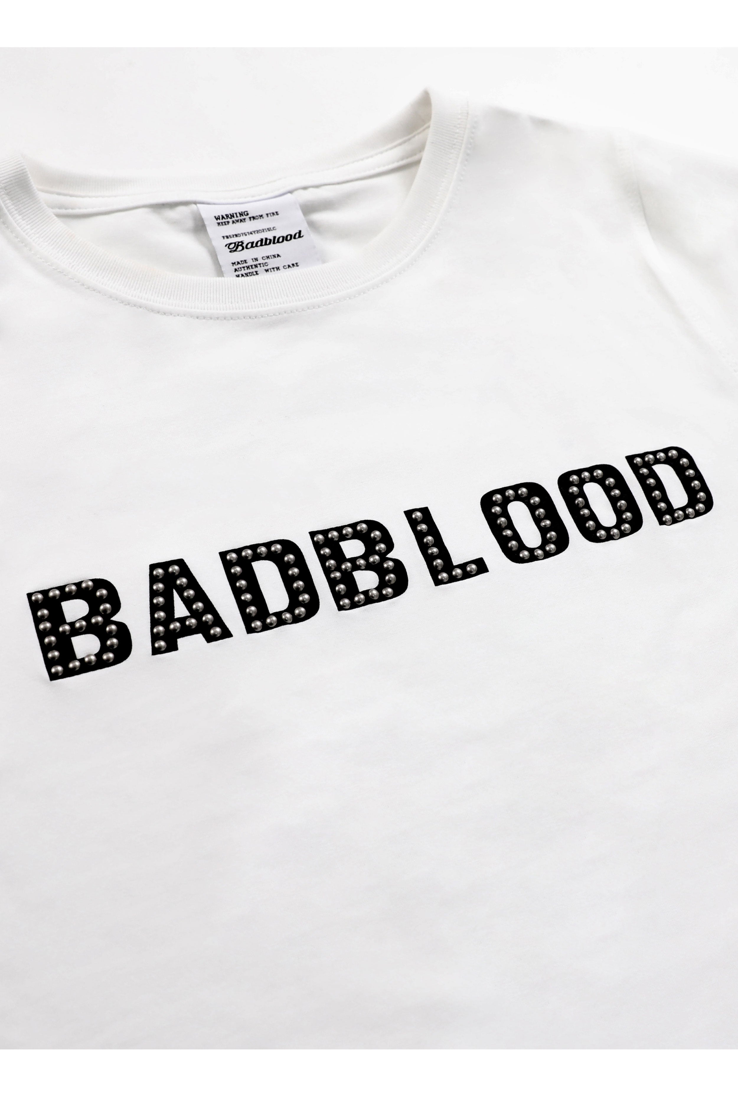 Badblood 鉚釘標誌短袖修身白色