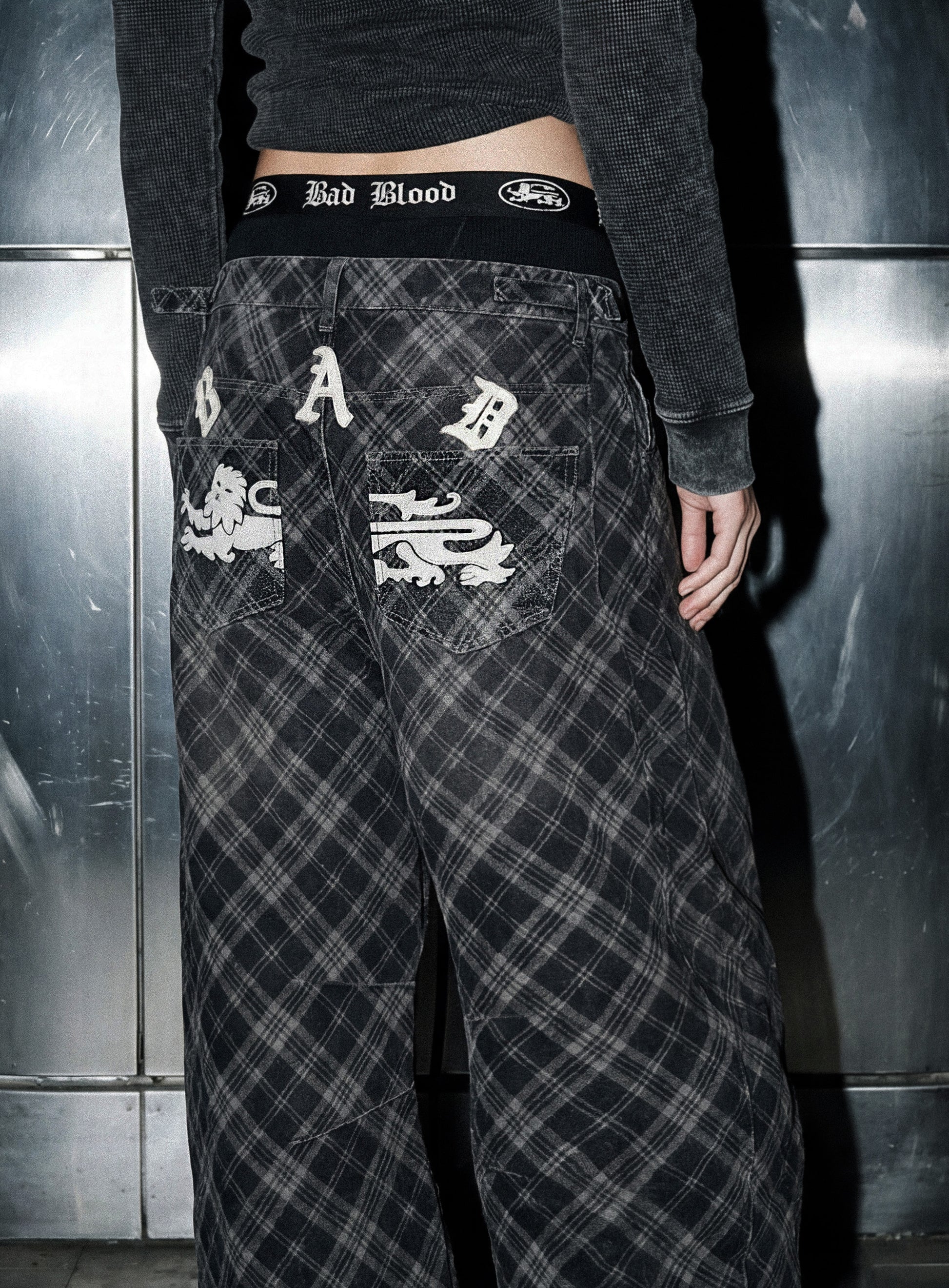 Badblood Lion Patch Washed Barrel Pants - Black Denim Check