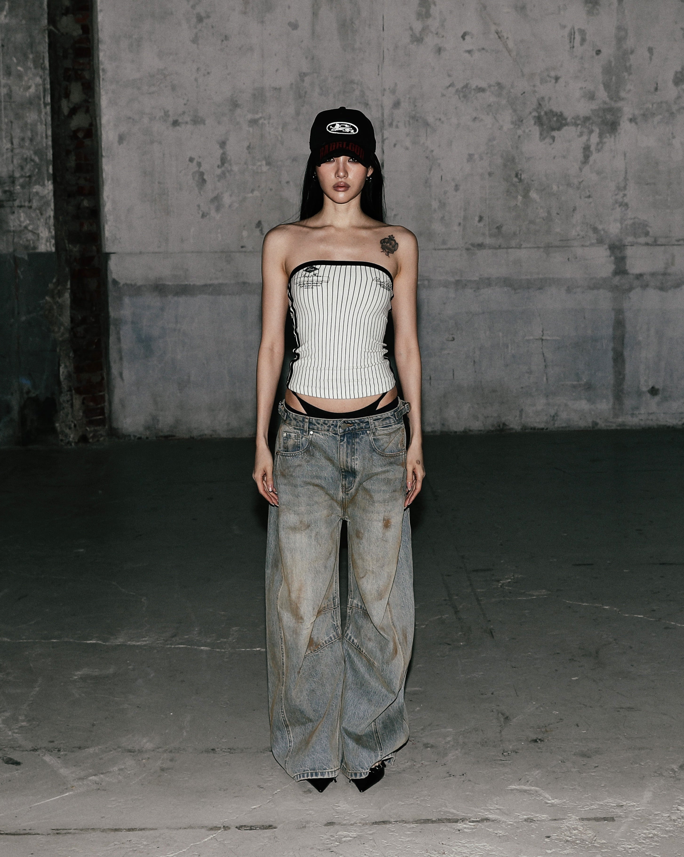 Badblood Lion Logo Barrel Jeans - Dusty Light Blue