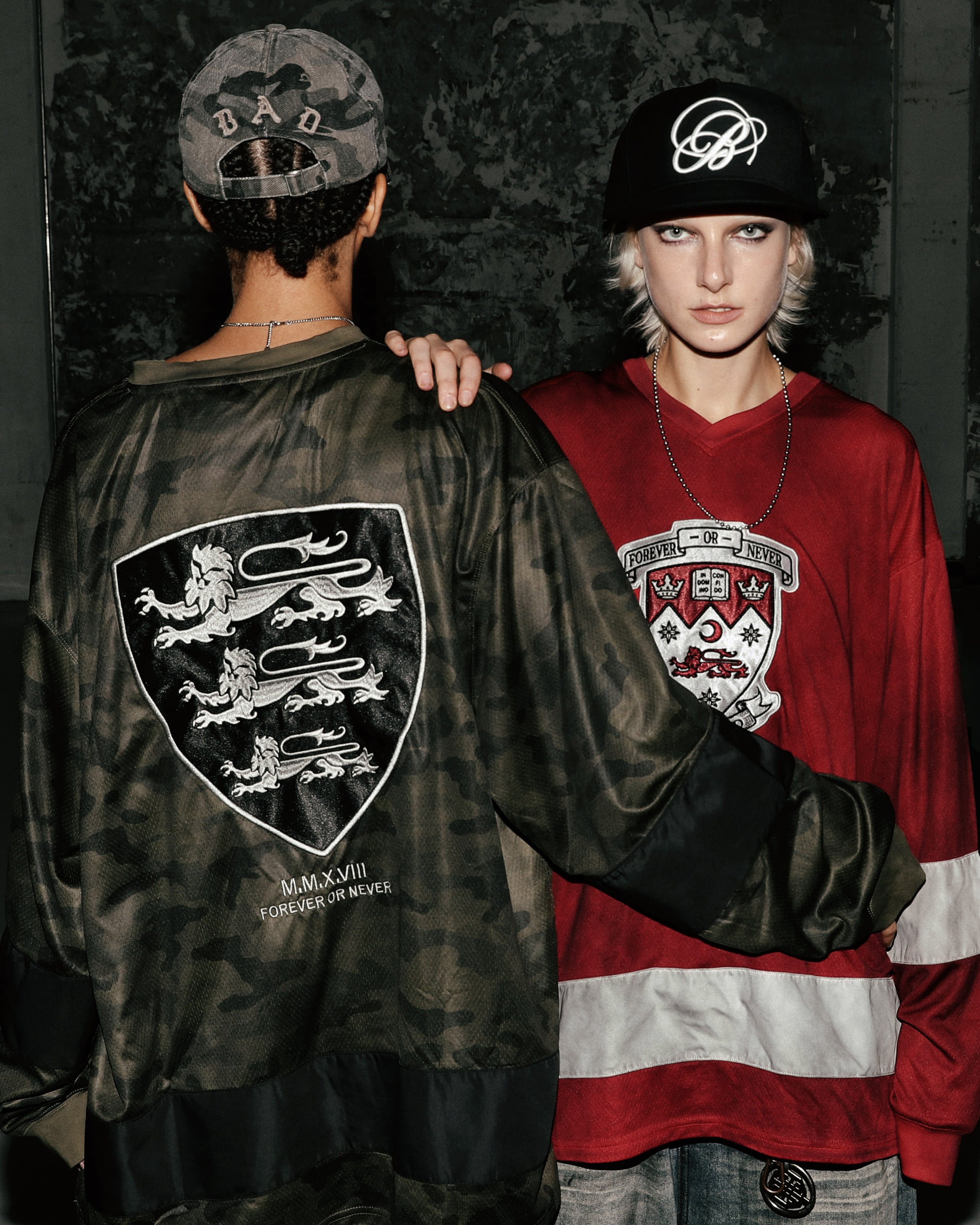 Badblood Shield M Contrast V-Neck Jersey Long Sleeve Red