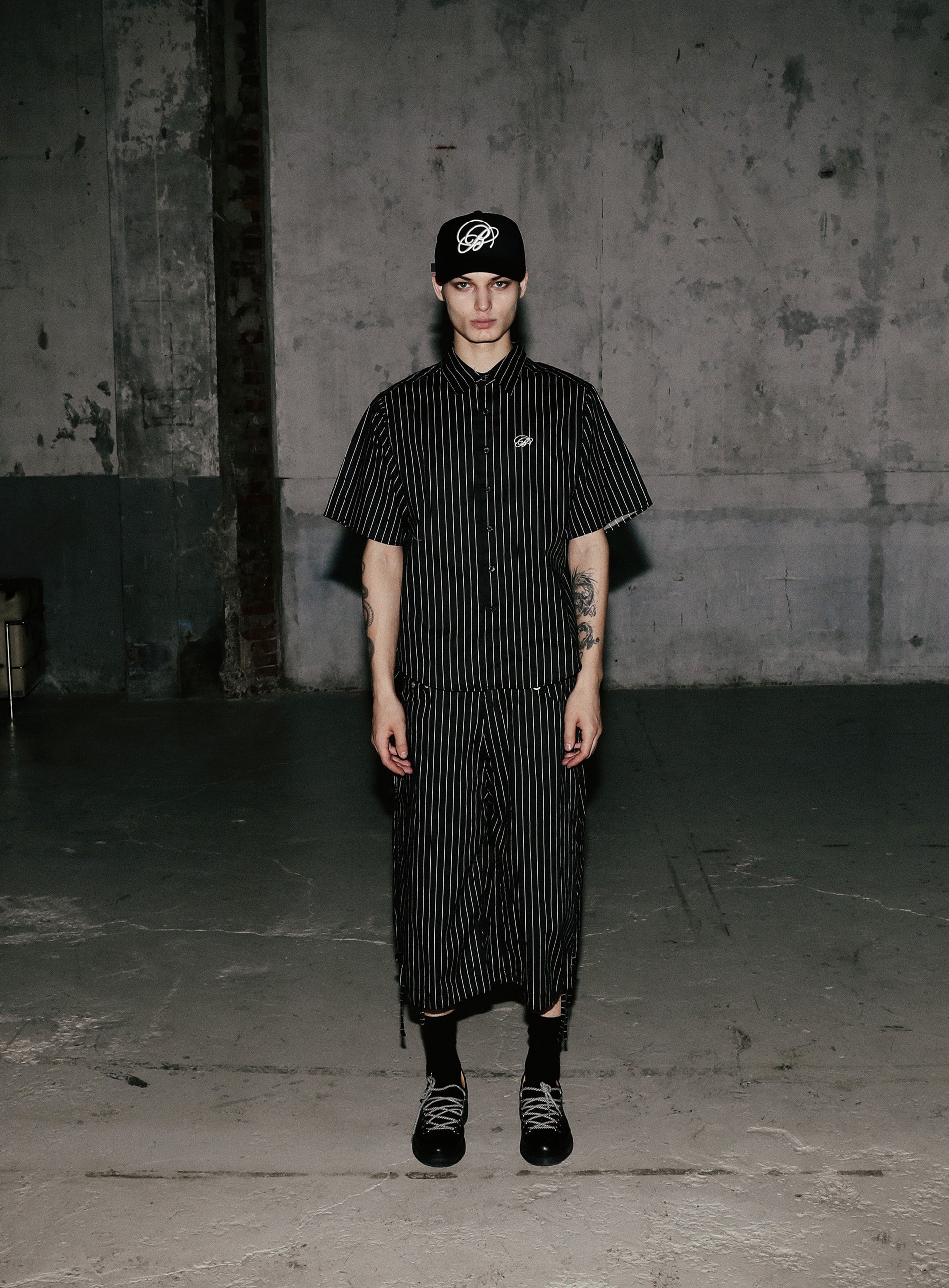 Badblood Cosmo Graphic Bermuda Pants Black/Striped