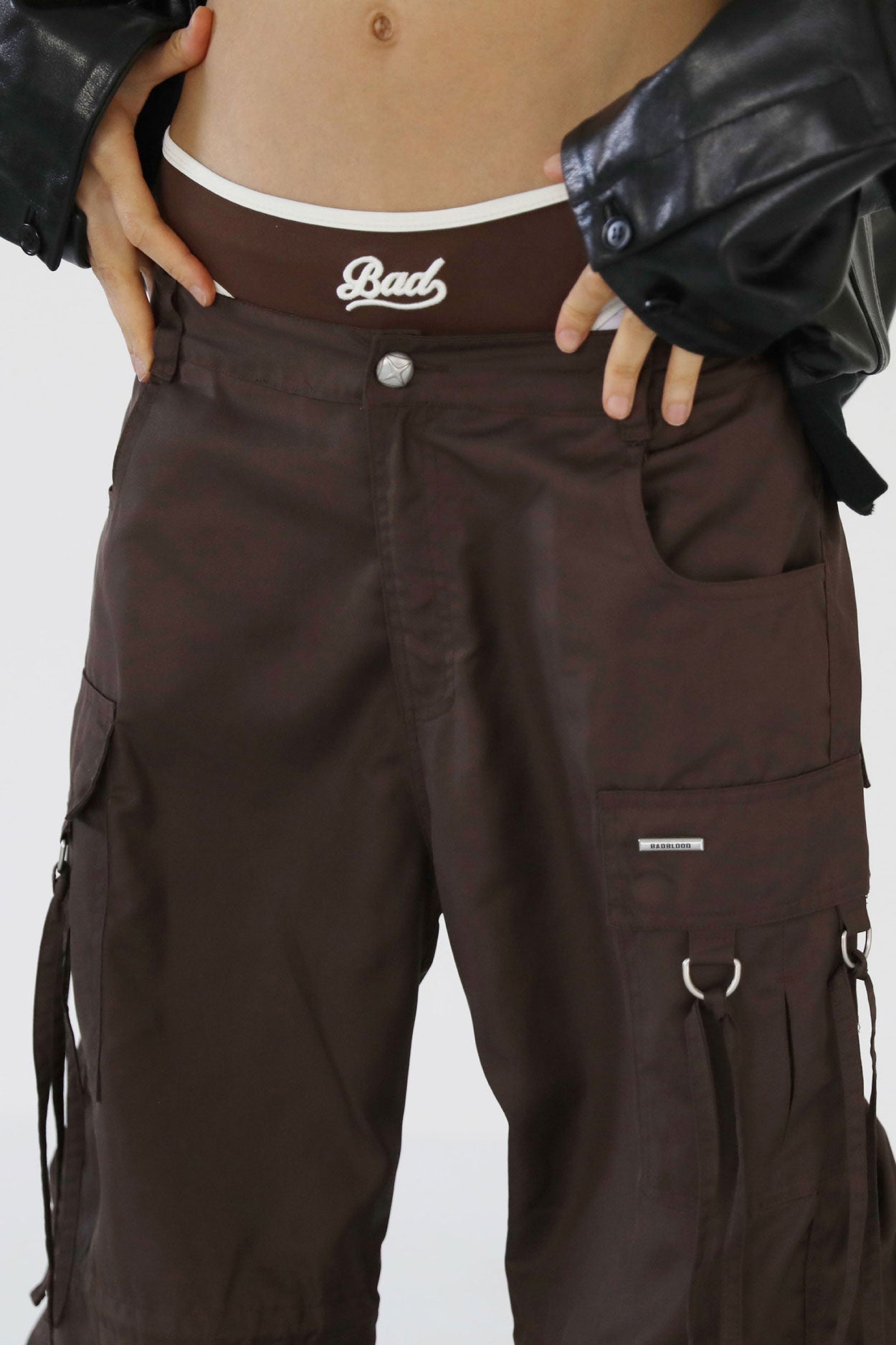 Badblood Multi-strap cargo pants Tobacco Parachute