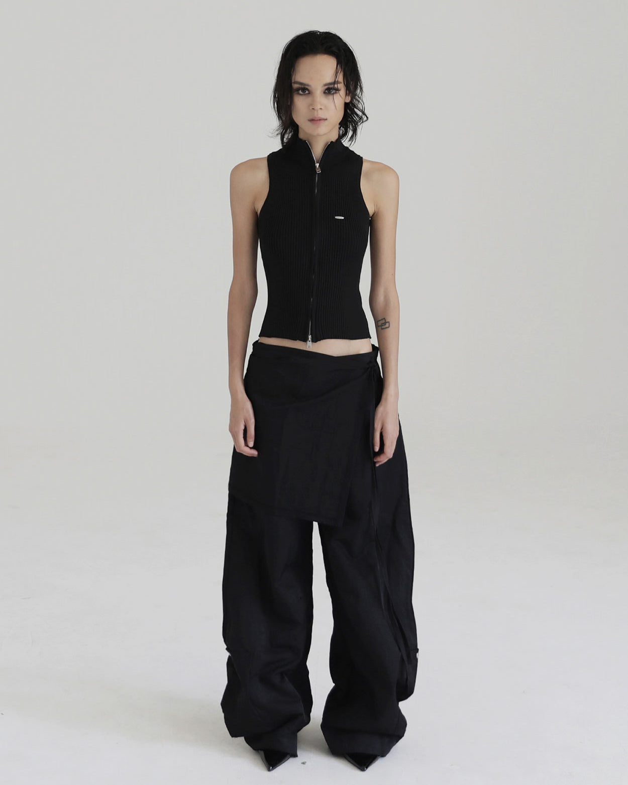 Badblood Mockneck tank knit zip-up Black